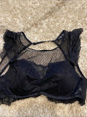 Timing Black Lace High-Neck Bralette